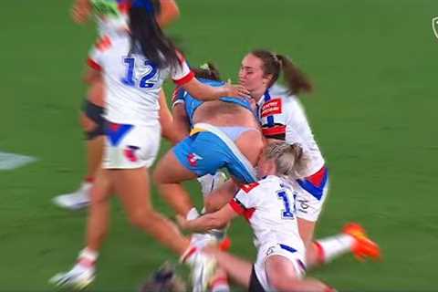 Comedy In Women's Sports -  Epic Fails, Craziest, &amp; Funny Bloopers...