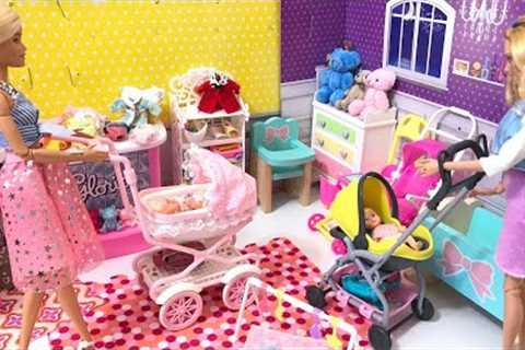 Barbie and Friend go shopping at the Baby Store!!
