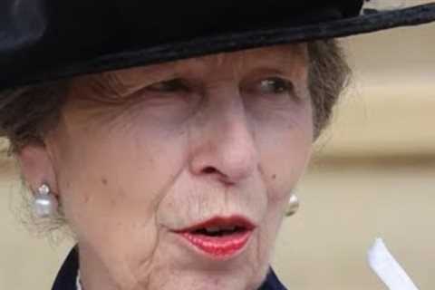 Odd Etiquette Rules The Royal Family Must Always Follow