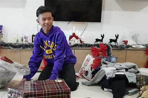 Part 2: Andre Unboxing Christmas gifts 2022 | Super Late upload