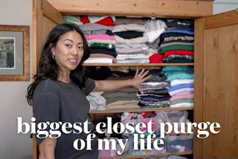 CLOSET CLEANOUT!! decluttering half of my clothing + what I'm keeping