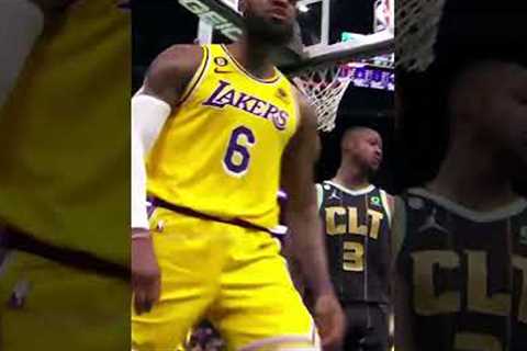 LeBron balling in front of LaMelo 🔥 #shorts
