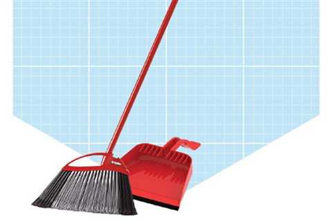 These are the 5 Best Brooms to Use in Any Mess Life Throws at You