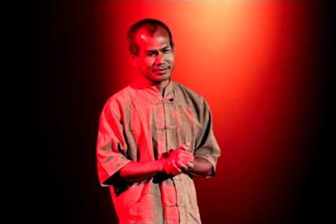 Life is easy. Why do we make it so hard? | Jon Jandai | TEDxDoiSuthep
