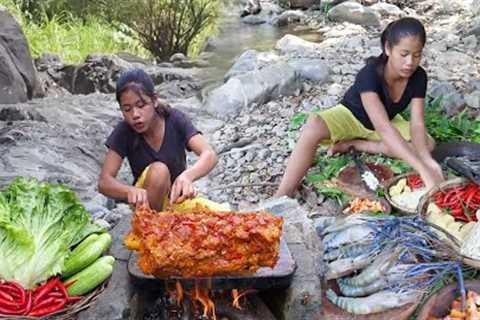 Top Survival Skills Cooking | Grilled Meat On The Rock | Fresh Shrimp with Mushroom spicy delicious
