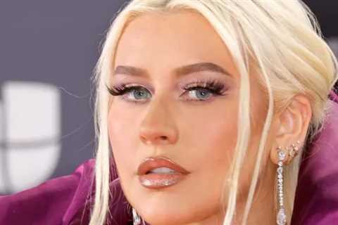 Christina Aguilera Opens Up About Facial Fillers: 'A Little Help'