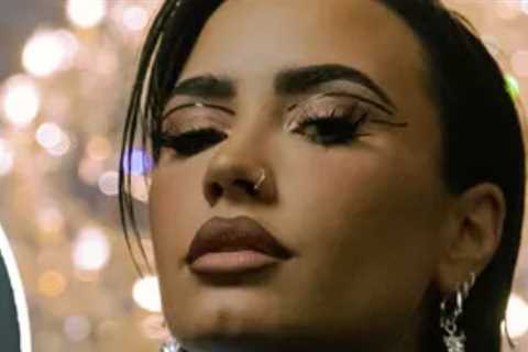 Demi Lovato Fights Off Ghostface In Stay Alive Music Video For Scream VI