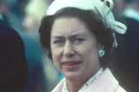 How Queen Elizabeth and her Sister Never got along
