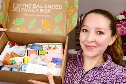 SNACK SUBSCRIPTION BOX UNBOXING! The Balanced Snack Box