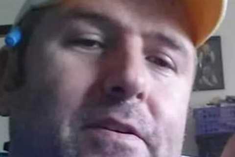 Woman Searching for X-Mas Decorations Finds Missing, Mummified Husband In Closet 8 Months Later