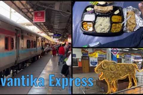 Avantika Express Indore to Mumbai in Sleeper Class / Travel Vlog The Kingston