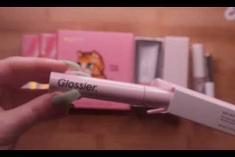 Pop Rocks Whispers ASMR Sugarpill &amp; Glossier Makeup Unboxing (First Impressions)