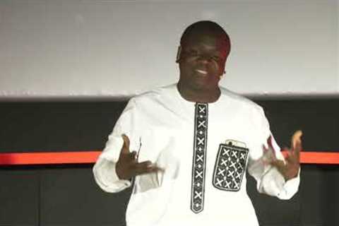 Réussir requiert des efforts peu importe d'où l'on vient  | Boubacar Dansoko | TEDxSandervalia