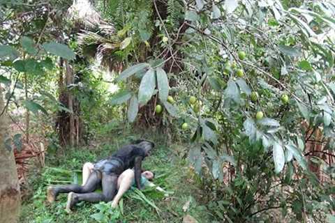 Primitive Life - Survival in the rainforest find fruit meet forest people - free bushcraft farm wild