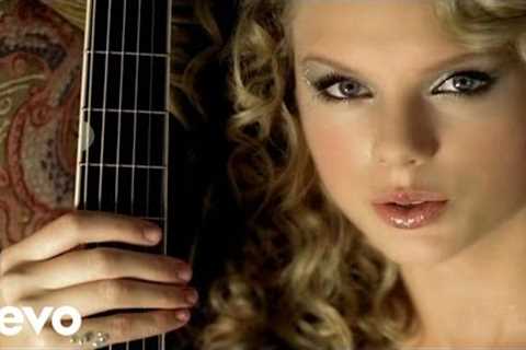Taylor Swift - Teardrops On My Guitar