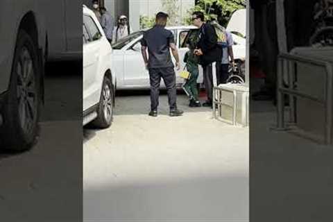 Bollywood Update: #KaranJohar was spotted at Kalina Airport. #ytshorts #trending #paparazzi