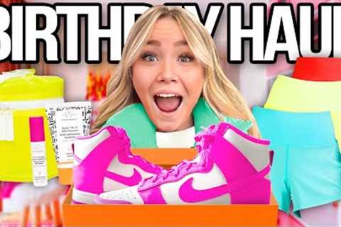 MY DAUGHTER'S 17 GiFTS for her 17th BiRTHDAY!!