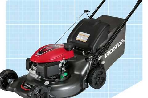 How do you distinguish between a push mower and a self-propelled one?