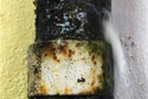 Indicators That Your Home Has a Leaking Pipe