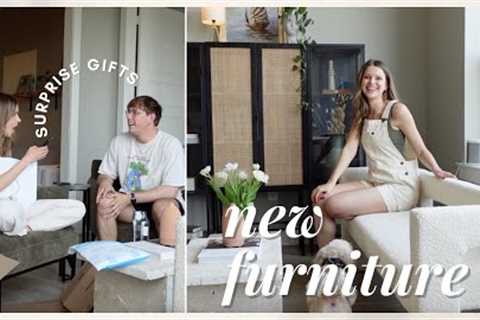 VLOG: new furniture, a surprise engagement + birthday gifts