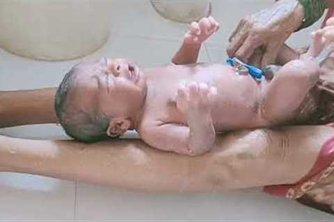 new born baby bath