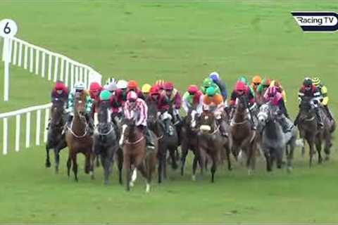 Incredible finish! Last-gasp LATTAM wins the Irish Lincolnshire for William Haggas! - Racing TV
