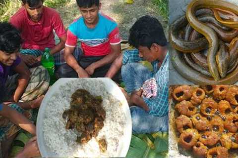 Eel Fish Catching and Cooking || Smart Boys Hunting Eel Fish and Cooking and Eating