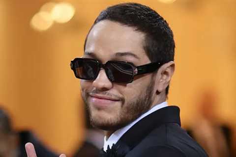 Pete Davidson Felt Like 'Loser' When SNL Mocked His Dating Life