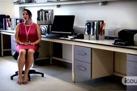 Career Advice on becoming a Medical Secretary by Sara P (Full Version)