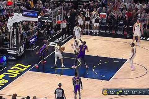 LeBron James give-and-go for the BIG TIME DUNK