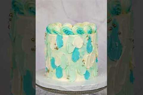 Making cakes for friends makes me happy!! Marble cake with a lil fun &amp; classy blue vibe 💙