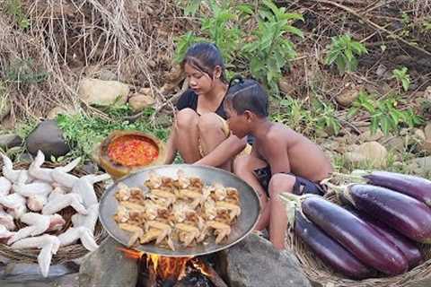 Chicken wings Chili sauce cooking with Eggplant for dinner - Survival cooking in forest