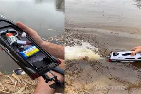 This is the fastest RC boat in the WORLD!🚤🎮 @iambaroni
