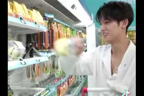 others members picking calmly: Svt clearing out the whole store #seventeen#kpop#pledisentertainment