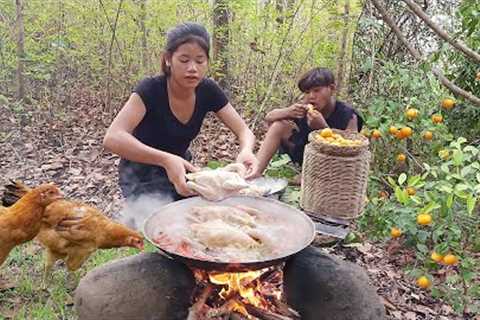 Adventure in forest: Yummy! Two chicken soup spicy delicious for food in jungle - Survival cooking