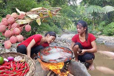 Yummy! Red fish soup delicious for food in forest - Catch and Cook, Adventure in forest