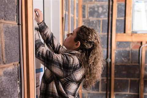 Gabriela Narvaez is a General Contractor who represents the Eleven percent.
