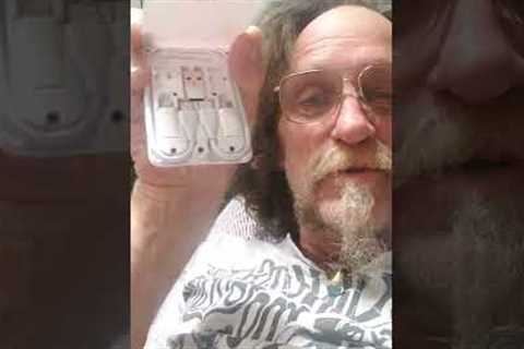 Amazon scam from farcebook. Don't get scammed, like i did !