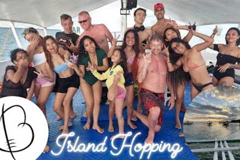 Island hopping With Escondido bay