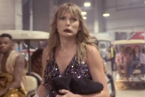 Taylor Swift being herself for almost 11 minutes (part 2)