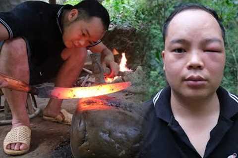 Forging a scythe, Duong was stung by a bee until he had a fever &amp; pick up medicine when alone