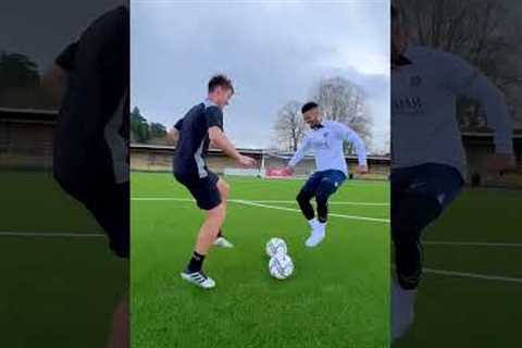 CRAZY SYNCHRONISED FOOTBALL SKILLS 🔥