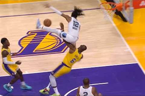 Ja Morant takes scary fall after LeBron James draws the charge 😳