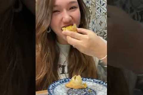 Trying Indian 🇮🇳Food in Korea: Samosas #shorts #foodie #eating #indianfood #mukbang #asmr