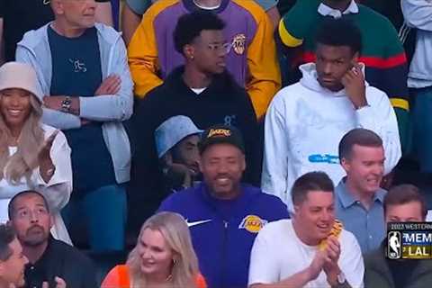 LeBron James Shocks His Family; Savannah, Bronny &amp; Bryce After Crazy Back To Back Plays In 4th..