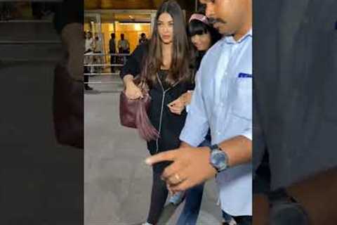 Bollywood Update: #AishwaryaRaiBachchan spotted at the airport. #ytshorts #trending #paparazzi