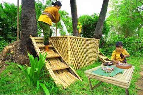 Survival Girl Camping Alone and Building Cozy Luxury Bamboo Tree House by Technology Ancient Skills