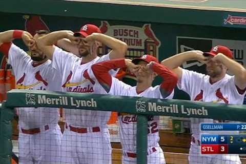 MLB | The funniest oddball moments in baseball