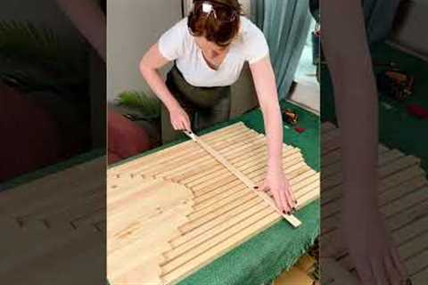 Creative woodworking : a fold out table with 3D art!