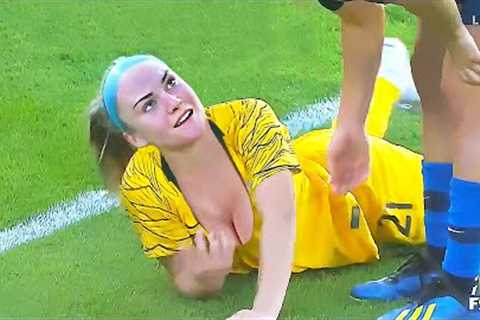 Craziest Women's Football Moments 🤭